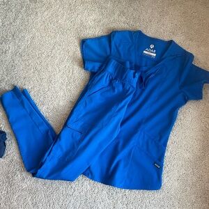 Like new Royal blue jogger scrub set